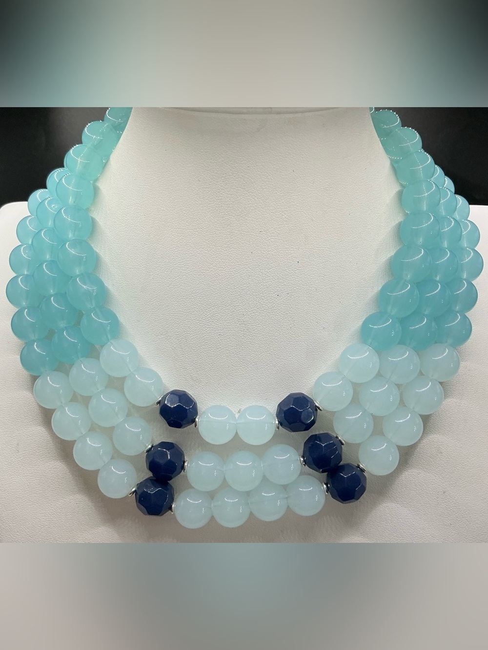CHARMING CHARLIE MULTI BEAD STRAND PALE AQUA NAND NAVY BLUE CHUNKY NECKLACE